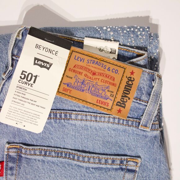 NWT $150 Levi's x Beyonce 501 Curve Light Wash Jeans Rhinestone Women Size 28x32 - Picture 8 of 15